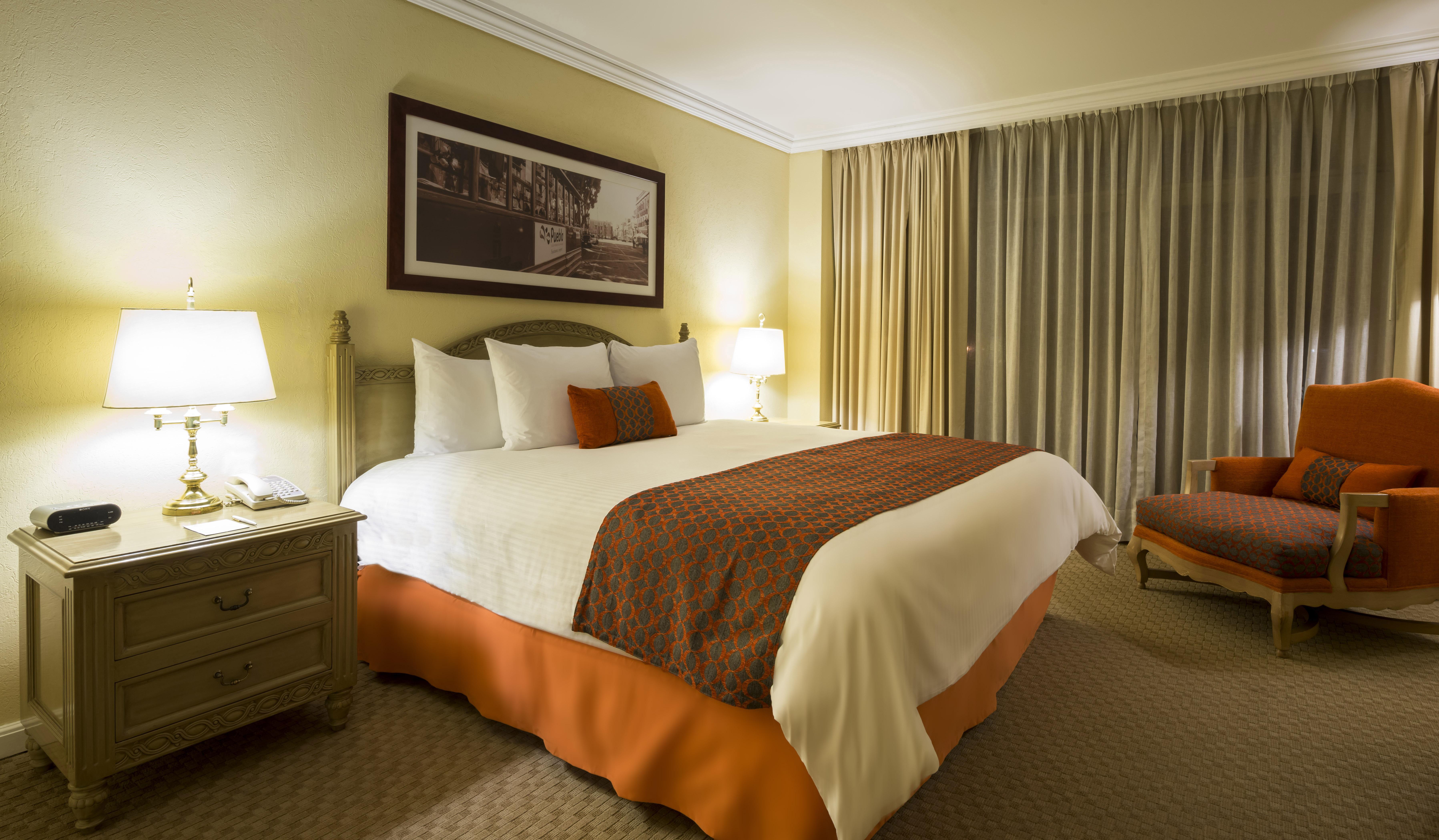 普埃布拉安吉罗波利斯卡米奥真实酒店 外观 照片 A bedroom at the Hilton San Francisco
