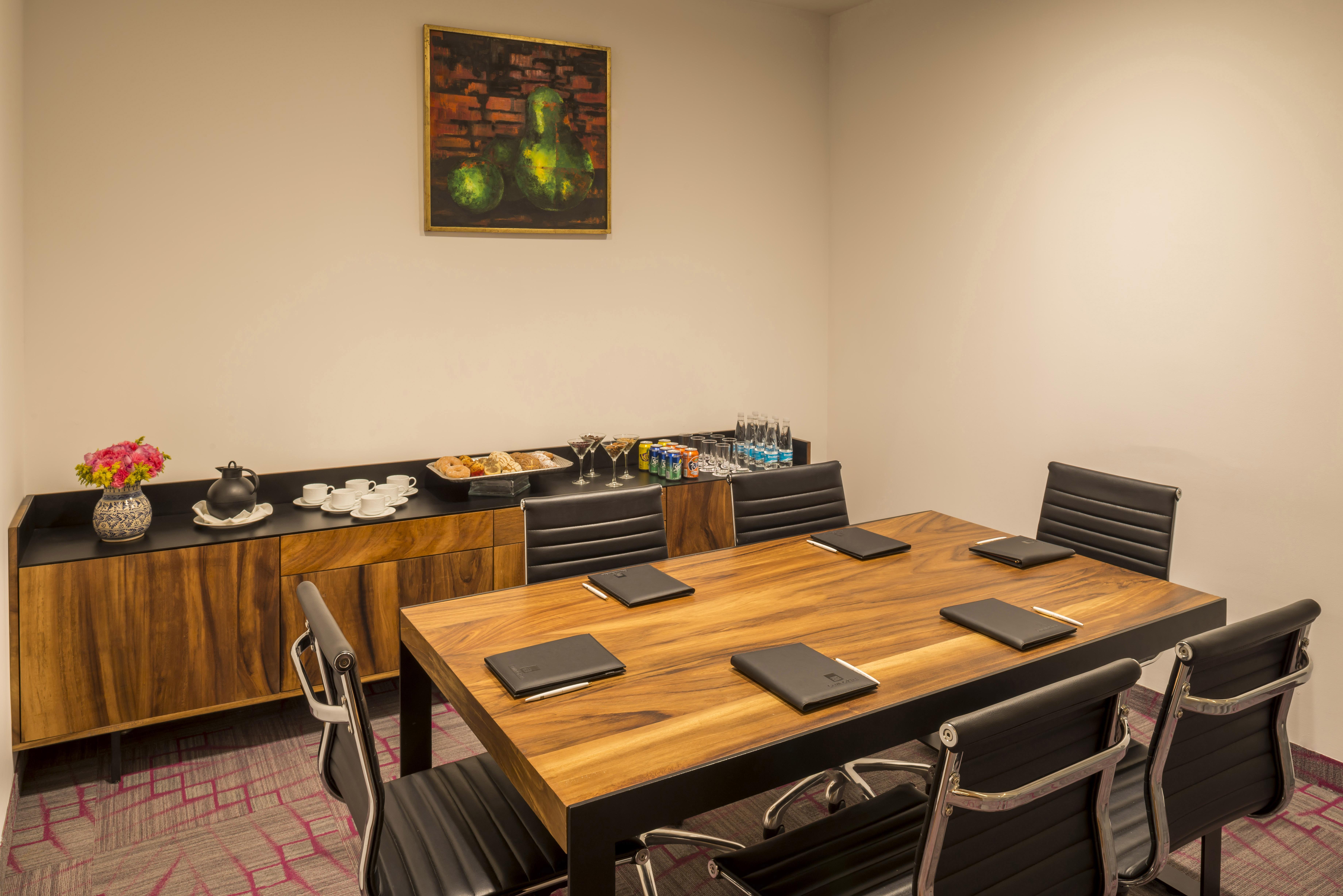 普埃布拉安吉罗波利斯卡米奥真实酒店 外观 照片 A meeting room at the hotel